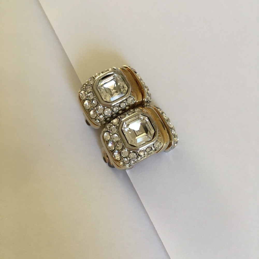 Vintage Gorgeous Earrings Clip On